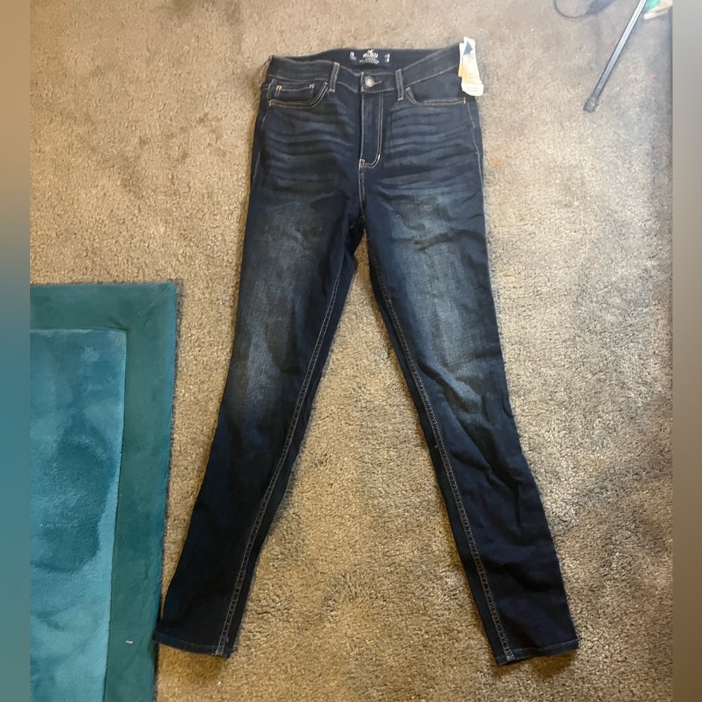 Hollister dark jeans. Super skinny high rise size 7R